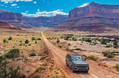 Exploring Utah in a Ford Expedition: Utah by the book