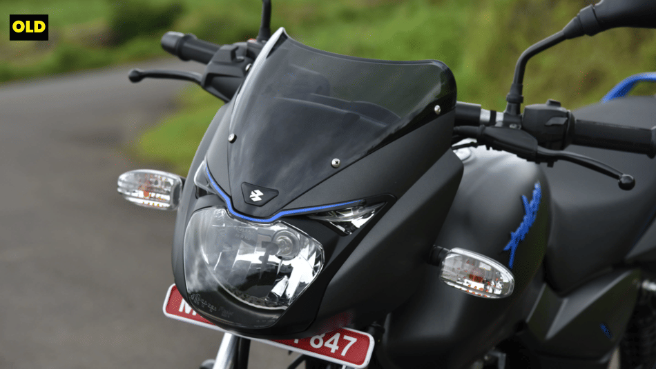 Front close up of the outgoing Pulsar 125's headlight fairing