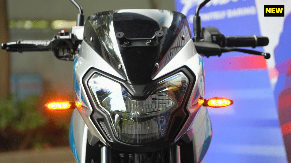 Front close up of the new Pulsar 125's headlight fairing
