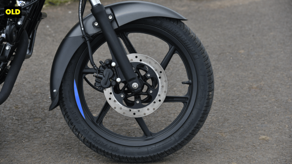 Front wheel right shot of the outgoing Pulsar 125