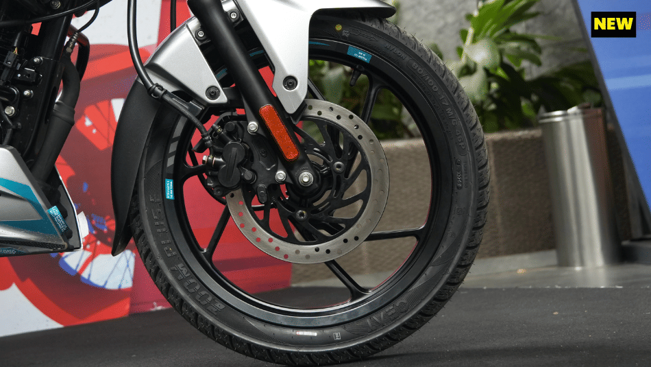 Front wheel right shot of the new Pulsar 125
