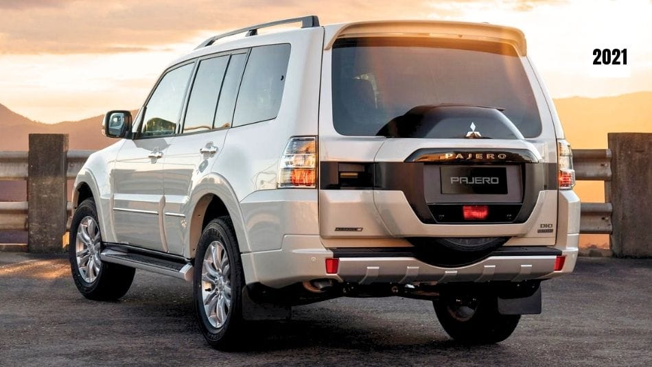 2021 Mitsubishi Pajero rear quarter static