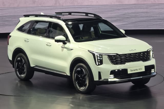 Kia Sorento on-road prices listed for top cities