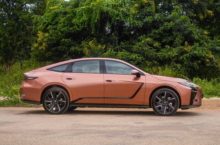 Lexus ES 500e