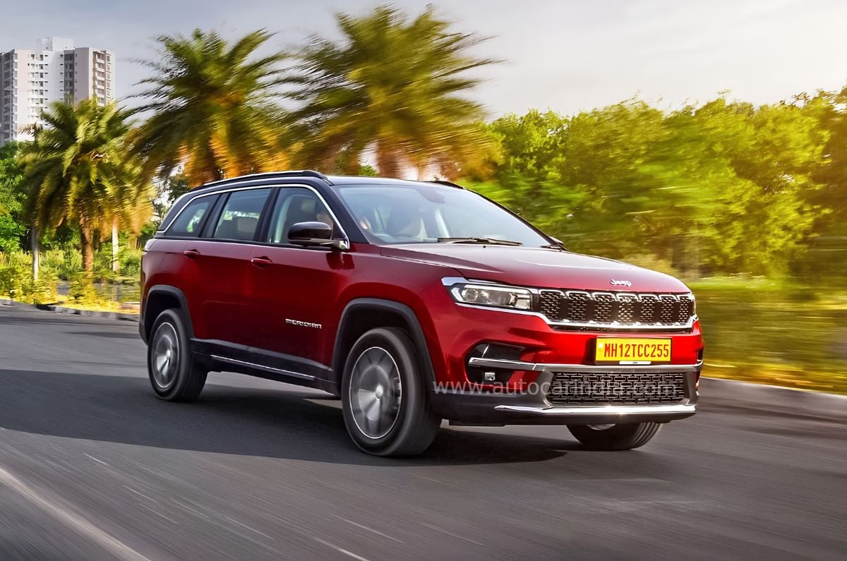 Jeep Meridian front quarter tracking 