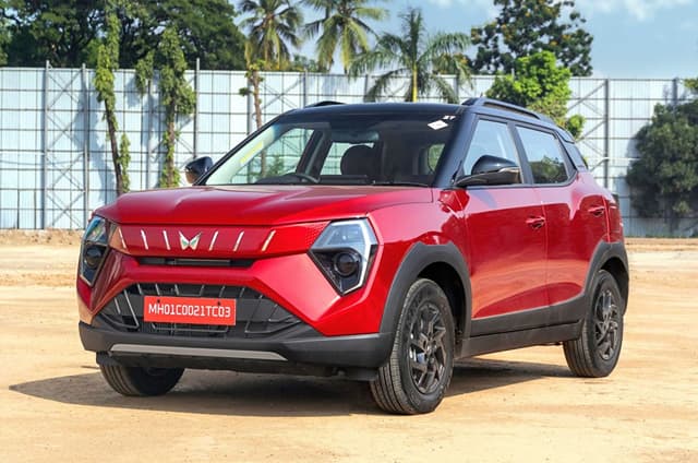 3 reasons to buy the Mahindra XUV 3XO CNG and 3 reasons not to