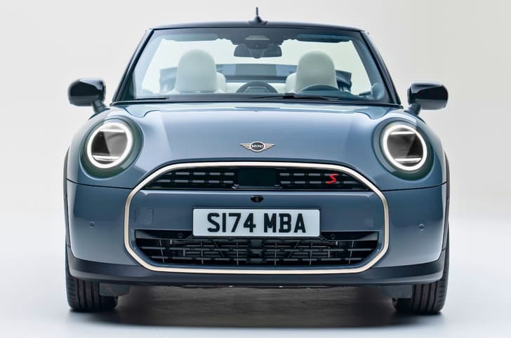 Mini Cooper S Convertible front design
