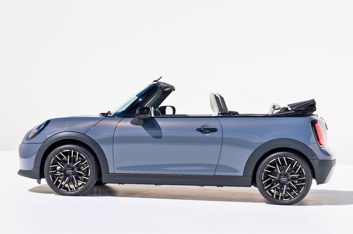 Mini Cooper S Convertible side profile design