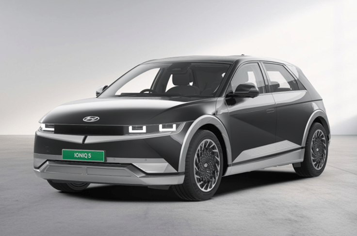 Midnight Black Pearl clearly highlights the silver cladding on the lower half of the Ioniq 5. Hyundai Ioniq 5 Midnight Black Pearl colour