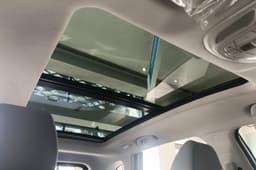 2026 MG Hector panoramic sunroof