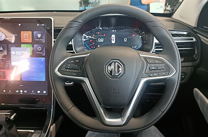 2026 MG Hector multifunction steering wheel