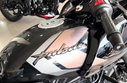 Updated Bajaj Pulsar 220F tank shot