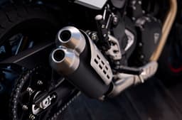 Triumph Tracker 400 end-can