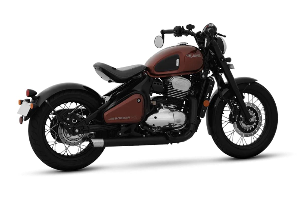 Jawa 42 Bobber rear right front three quarter