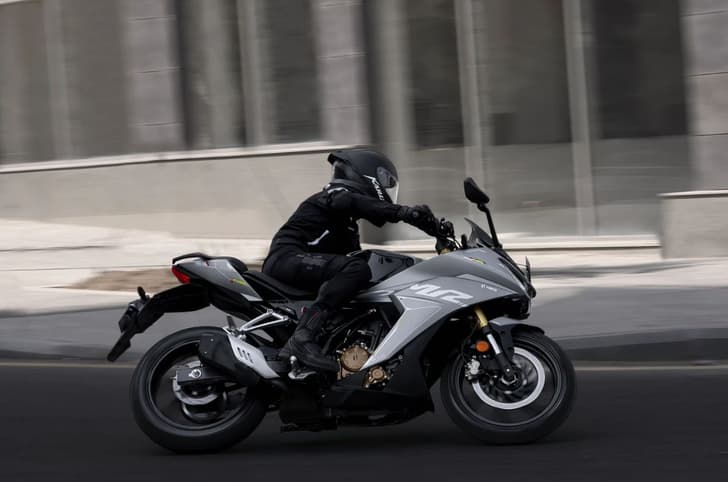 Hero Karizma XMR cornering shot