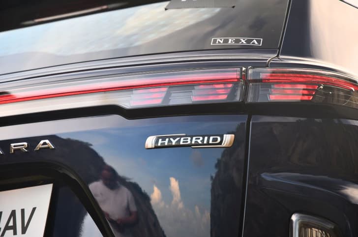 Maruti Grand Vitara hybrid logo