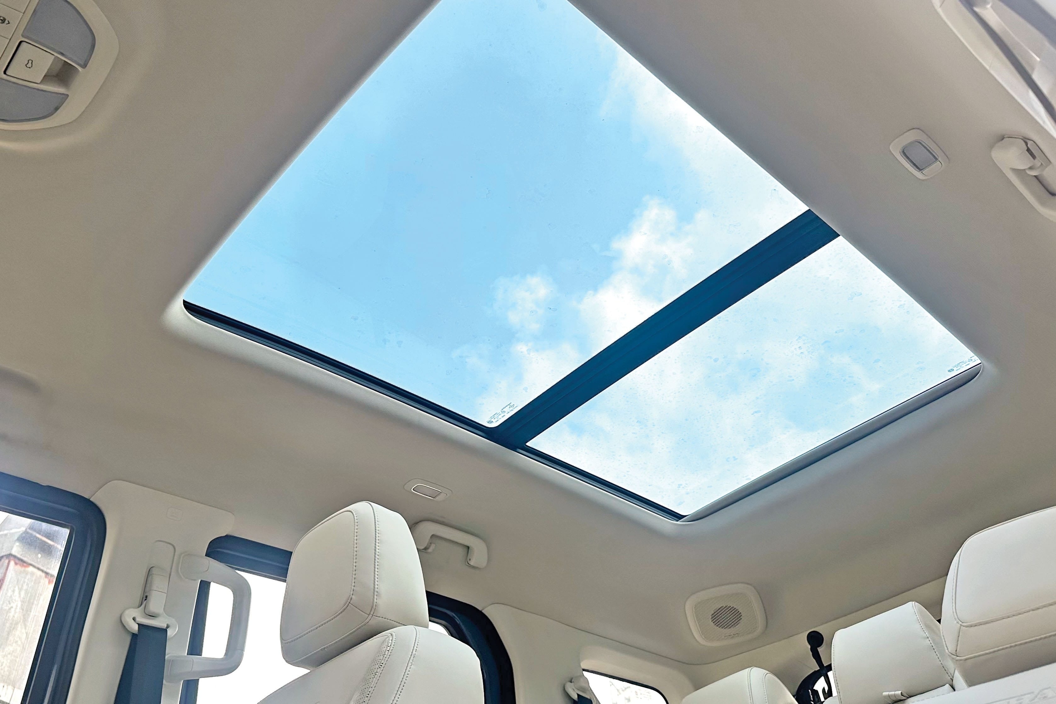 Mahindra Thar Roxx panoramic sunroof