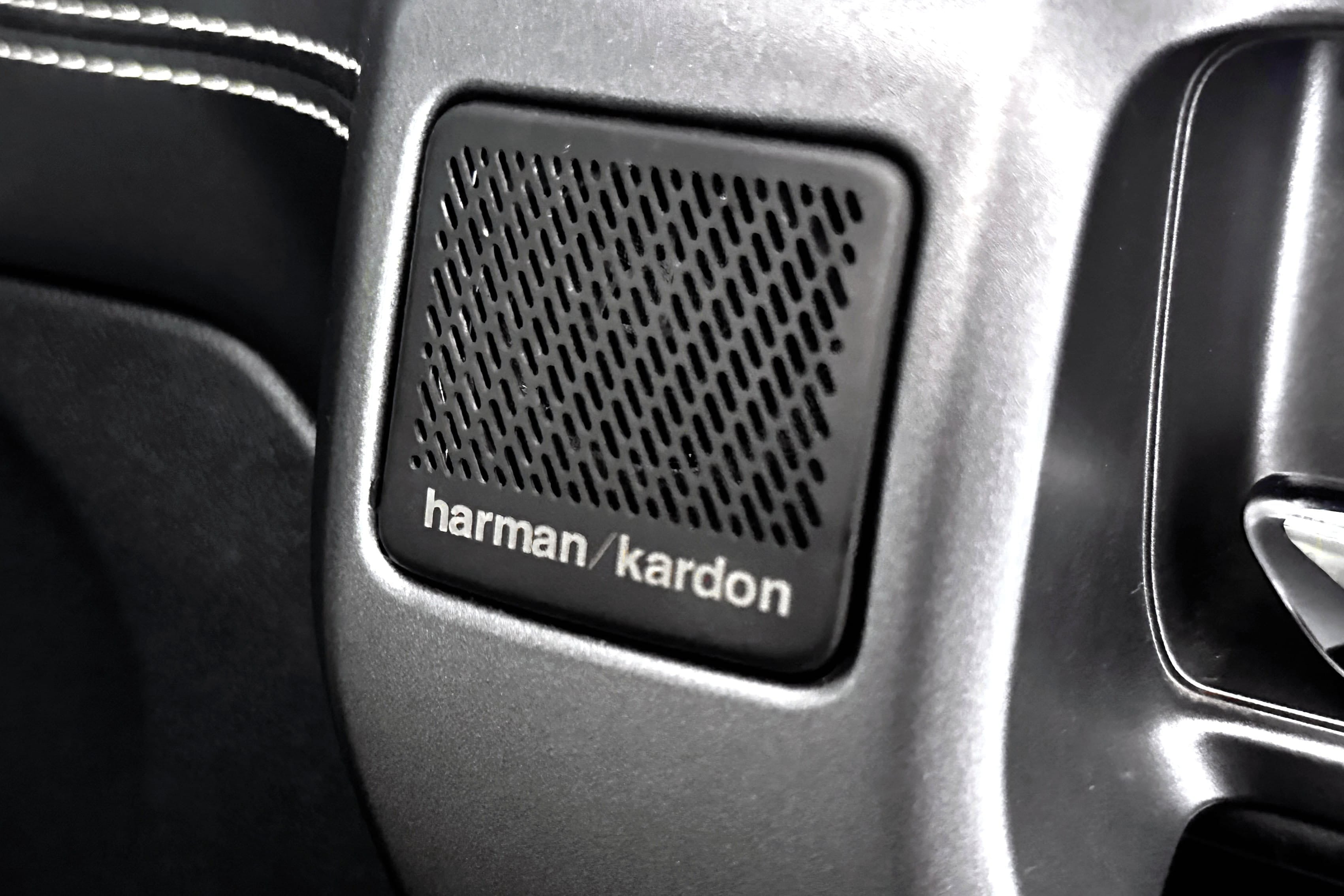 Mahindra Thar Roxx Harman/Kardon sound system