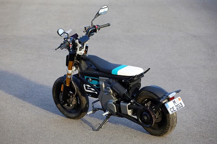 Static image of BMW CE 02