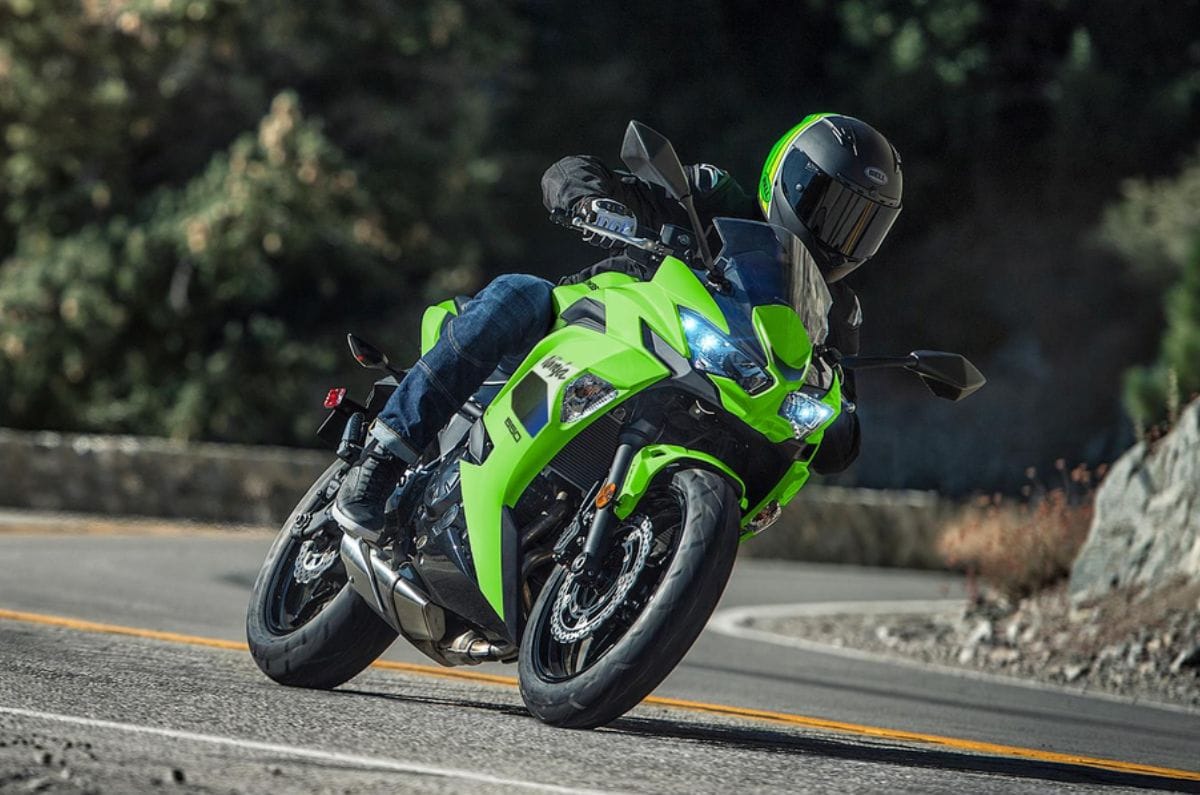 Kawasaki Ninja 650 cornering shot left side profile