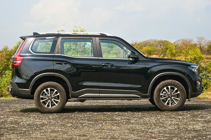 Mahindra Scorpio N side profile