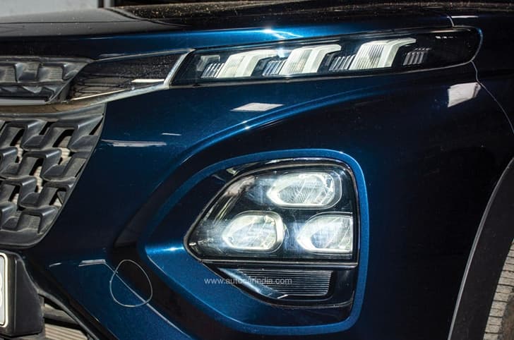 Maruti Suzuki Fronx headlight
