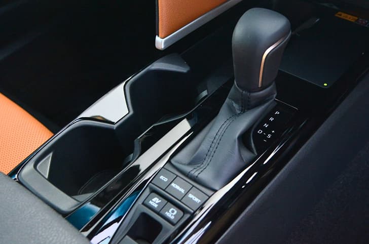 Toyota Camry centre console