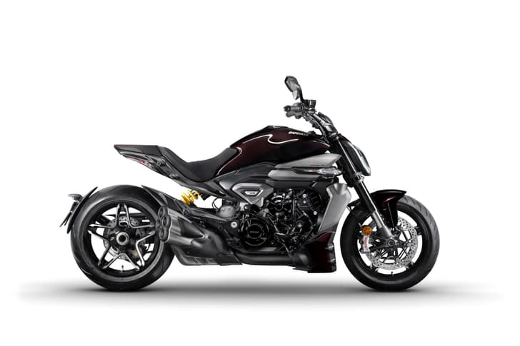 Ducati XDiavel V4 side profile studio shot in Black Lava colour