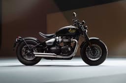 Triumph Bonneville Bobber right side profile Icons edition