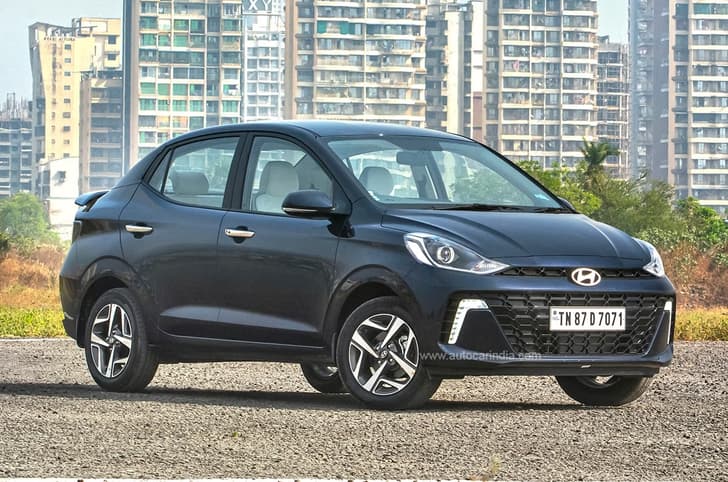 Hyundai Aura front right side