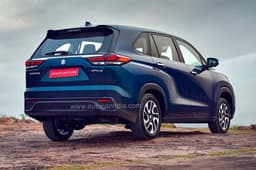 Invicto rear quarter