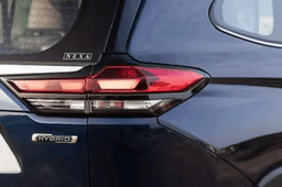 Invicto tail light