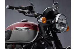 Triumph Bonneville T120 tank shot