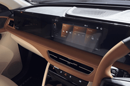 Mahindra XEV 7XO interior screens