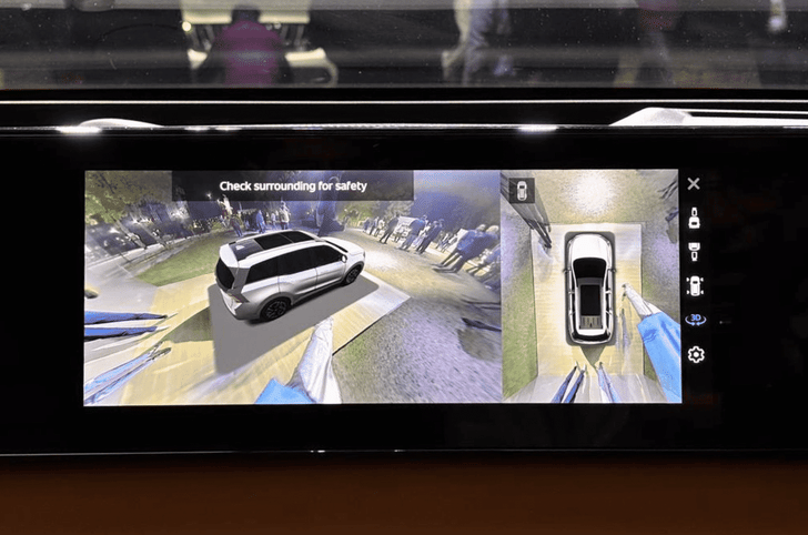 Mahindra XUV 7XO 540-degree camera