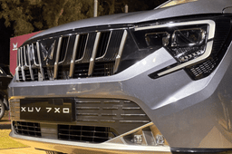 Mahindra XUV 7XO grille