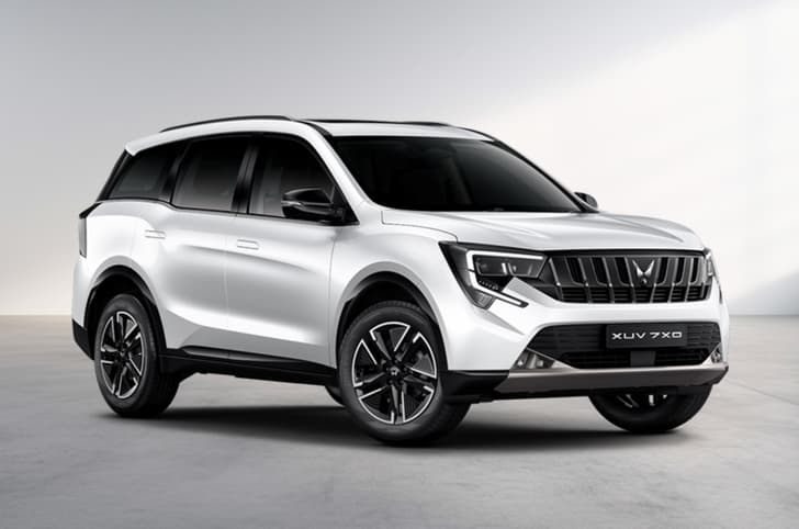 mahindra xuv 7xo everest white
