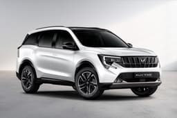 mahindra xuv 7xo everest white dual tone