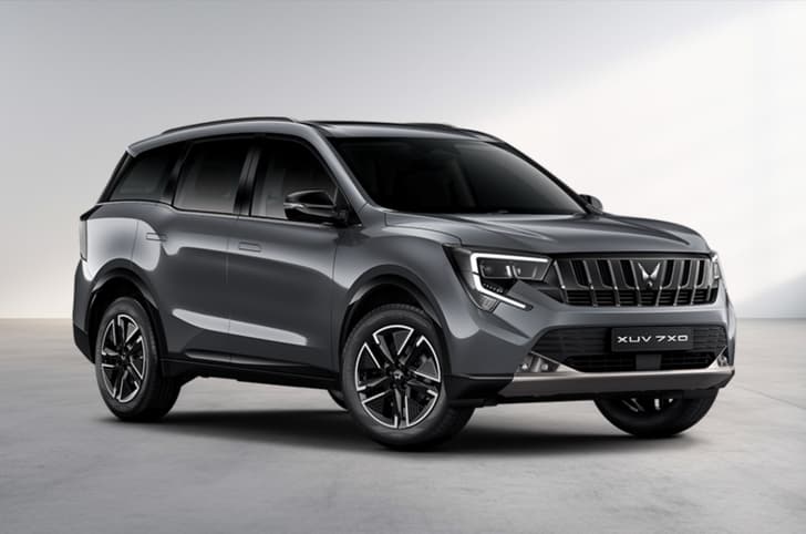mahindra xuv 7xo galaxy grey