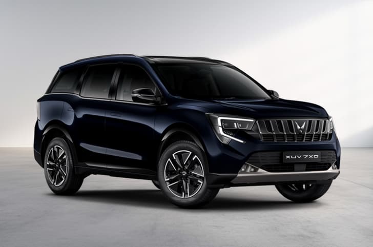 mahindra xuv 7xo midnight black dual tone