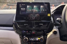 Mahindra XUV 3XO EV touchscreen infotainment 