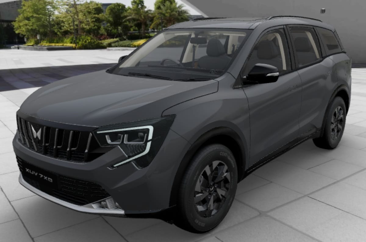 Mid-spec Mahindra XUV 7XO AX5 image gallery