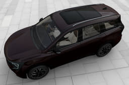 Mahindra XUV 7XO