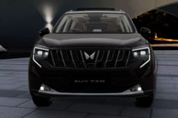 Mahindra XUV 7XO