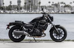 Kawasaki Eliminator 500 side profile shot