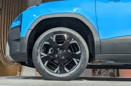 Tata Punch facelift alloy wheels