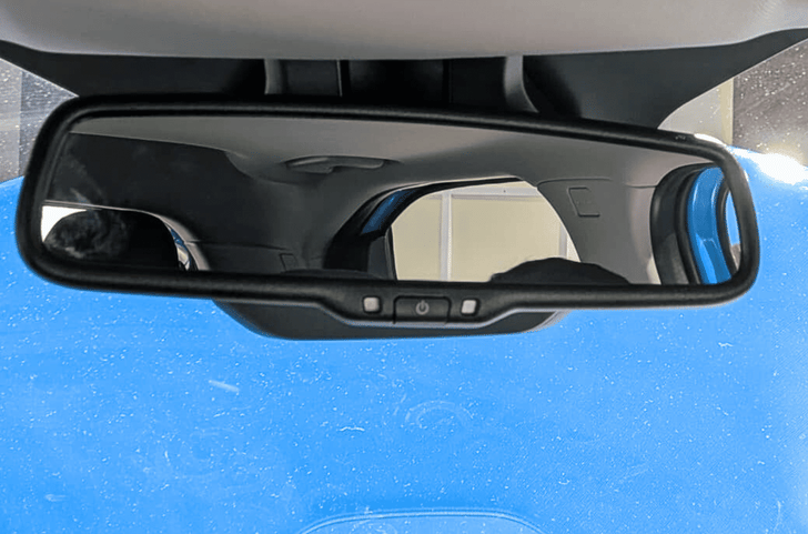 Only the top-spec Accomplished+ S gets the auto-dimming IRVM.