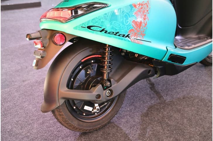Bajaj Chetak C2501 rear wheel and motor