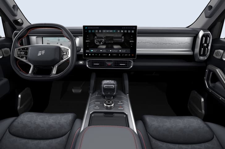 Jetour T2 i-DM interior and dashboard