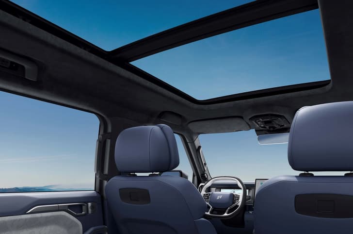 Jetour T2 i-DM panoramic sunroof